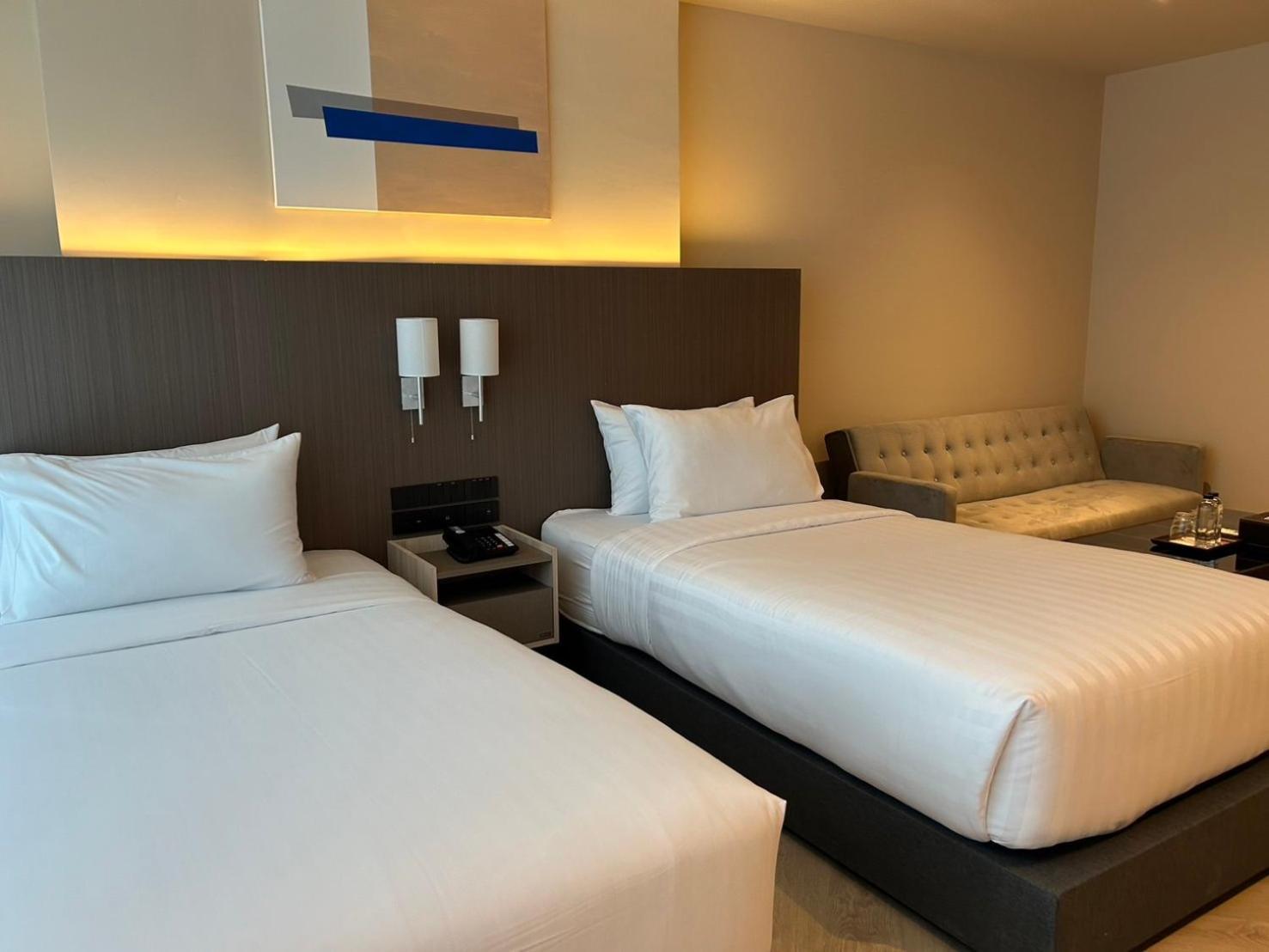 The One Cozy Living Hotel Pattaya Bagian luar foto
