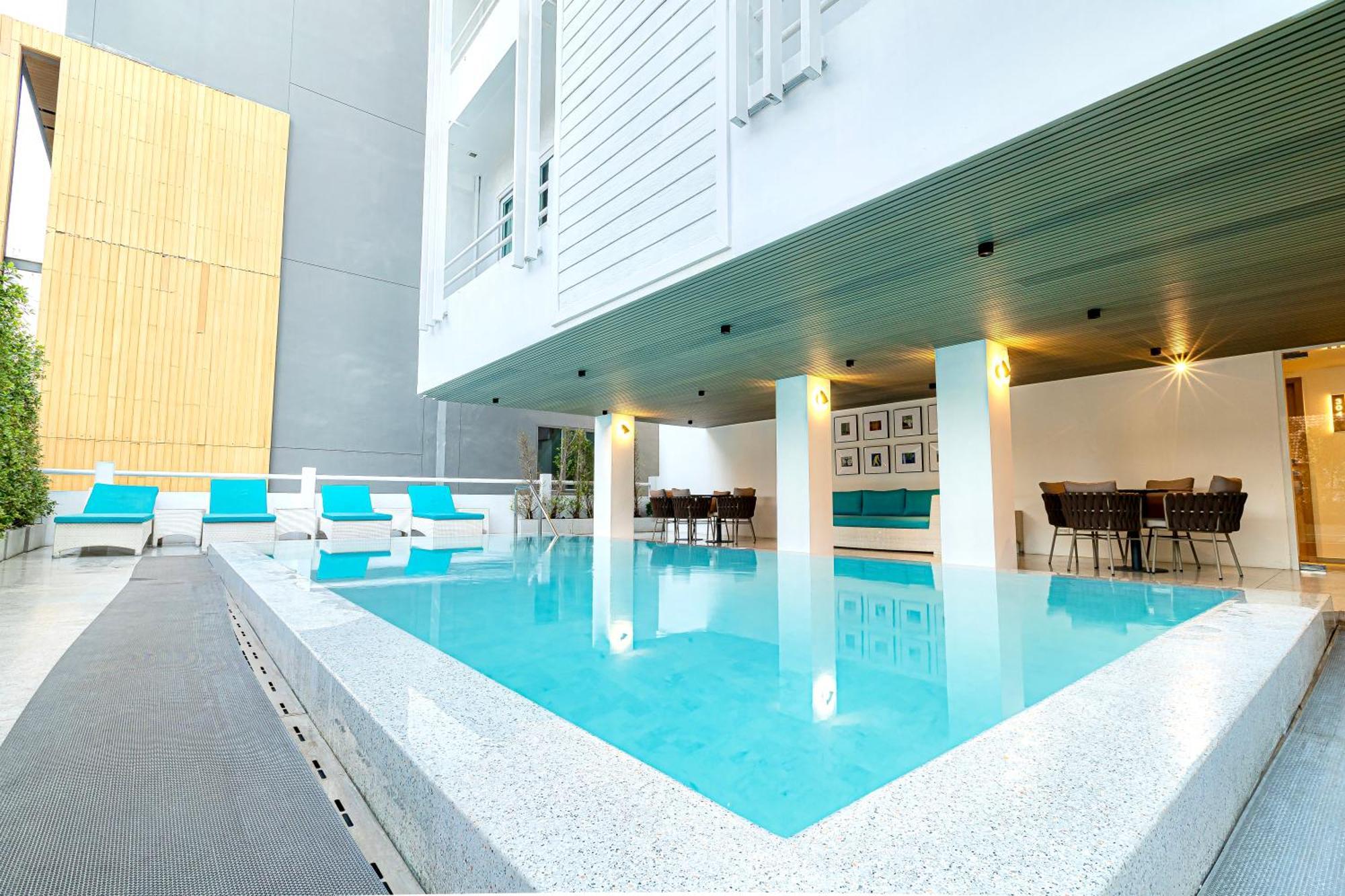 The One Cozy Living Hotel Pattaya Bagian luar foto