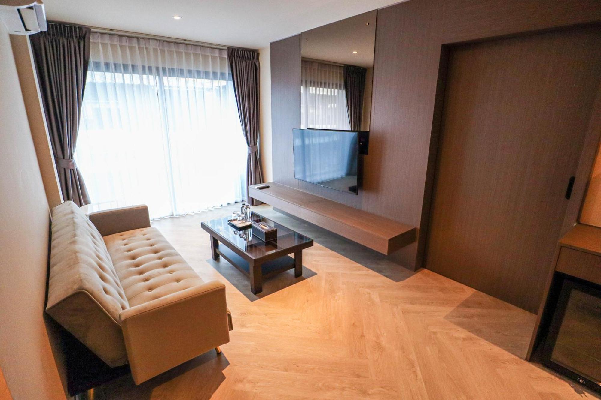 The One Cozy Living Hotel Pattaya Bagian luar foto