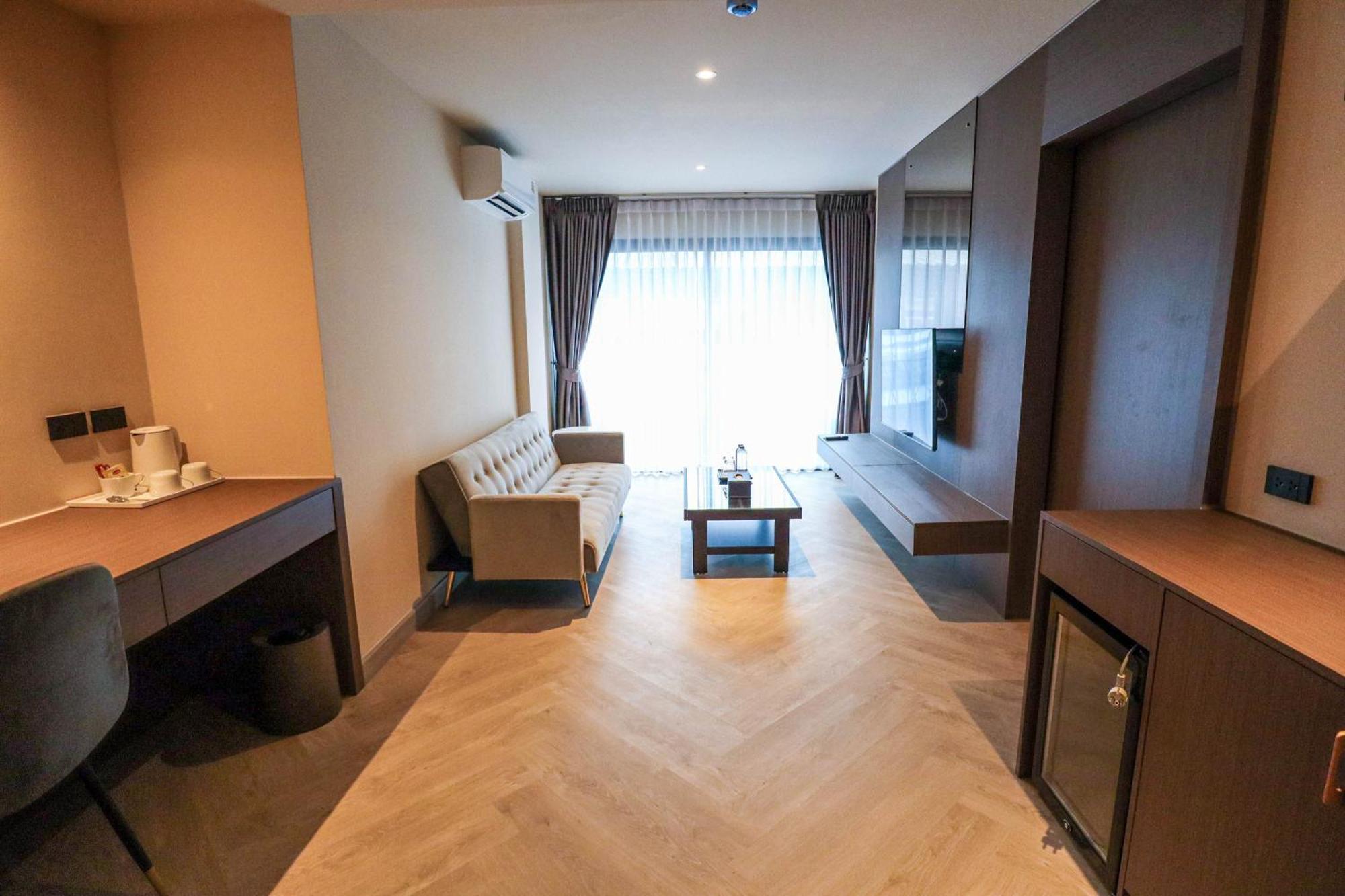 The One Cozy Living Hotel Pattaya Bagian luar foto