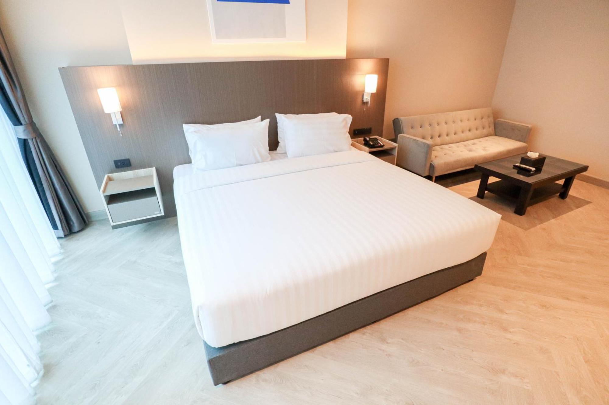 The One Cozy Living Hotel Pattaya Bagian luar foto