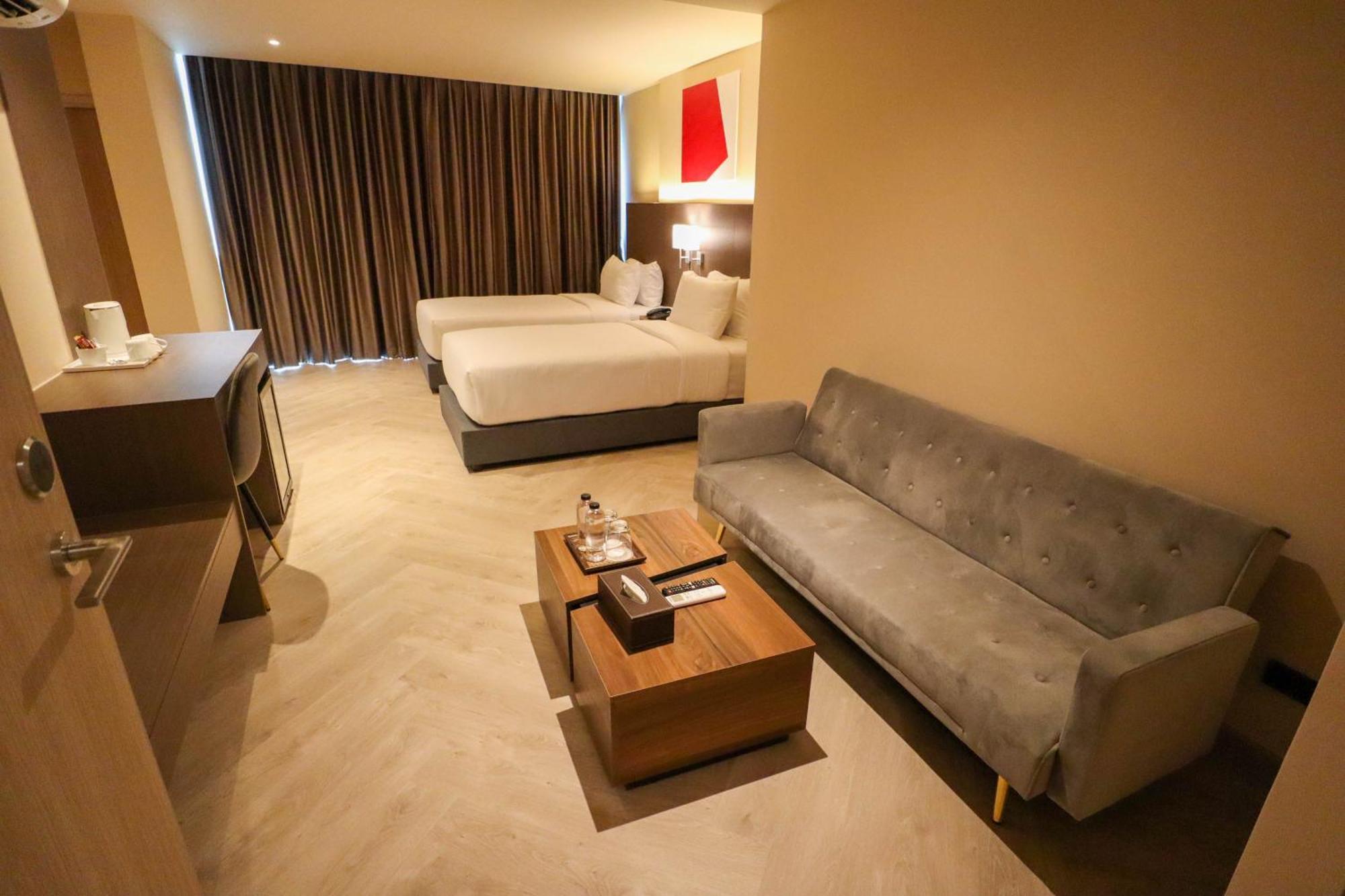 The One Cozy Living Hotel Pattaya Bagian luar foto